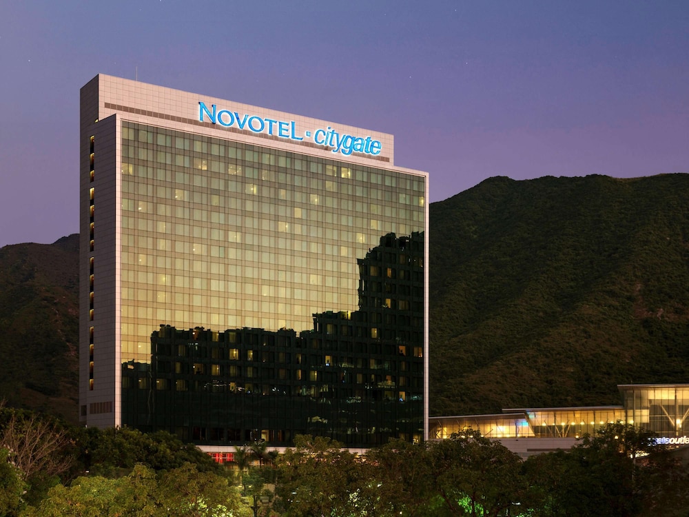 Novotel Hong Kong Citygate, Singapore