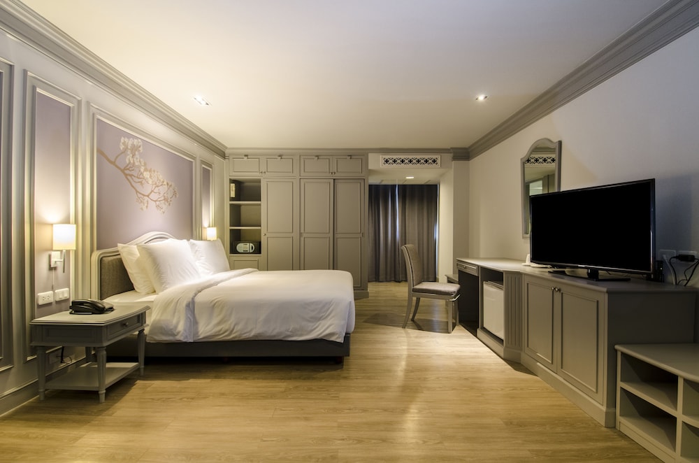 The Pantip Hotel Ladprao Bangkok, Singapore