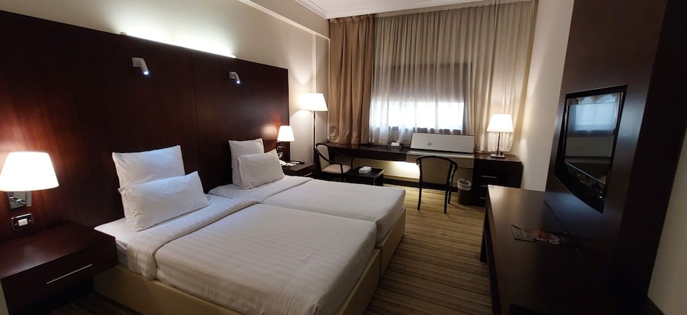 Aavri Hotel Deira, Singapore