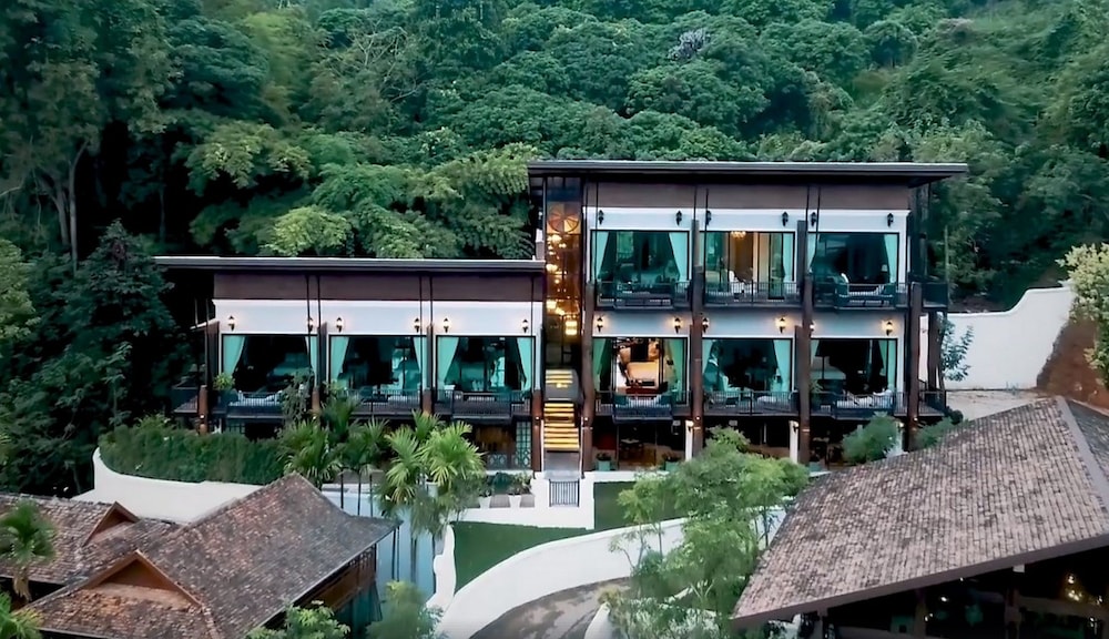 Chantra Khiri Chalet Chiang Mai, Singapore
