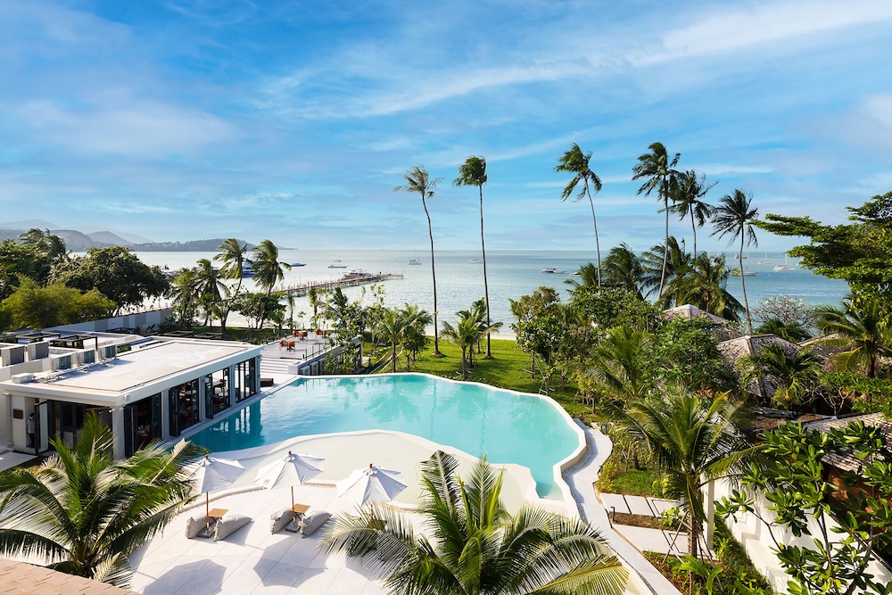 U Samui, Singapore