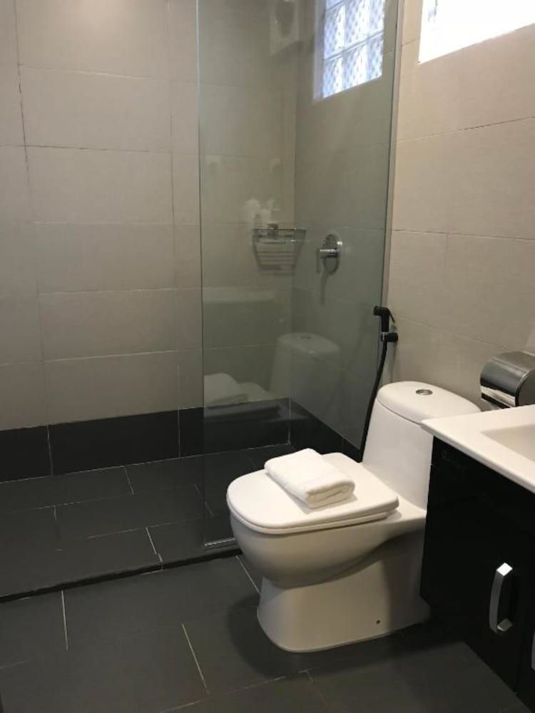 Photo of Lotus Seaview Beach Resort, 3-star hotel in Bandar Penawar