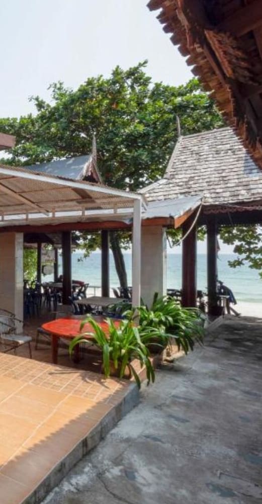 Saikaew villa 65, Singapore