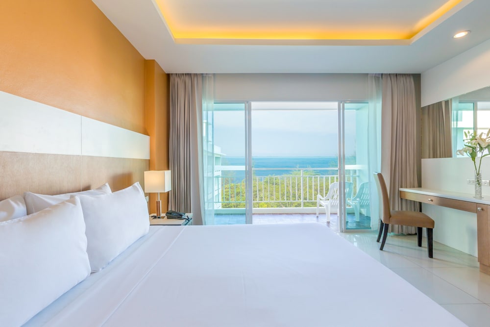 Chanalai Hillside Resort, Karon Beach, Singapore