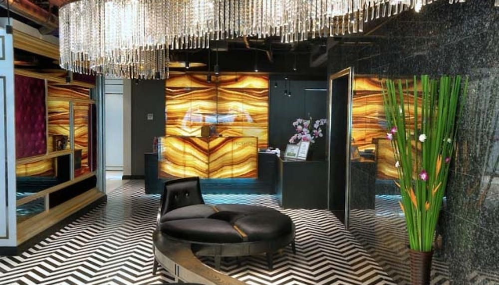 Aspira Skyy Sukhumvit 1, Singapore