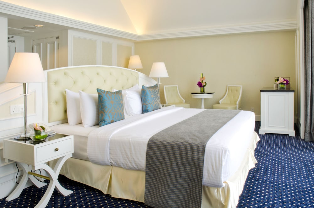 Royale Chulan Penang, Singapore