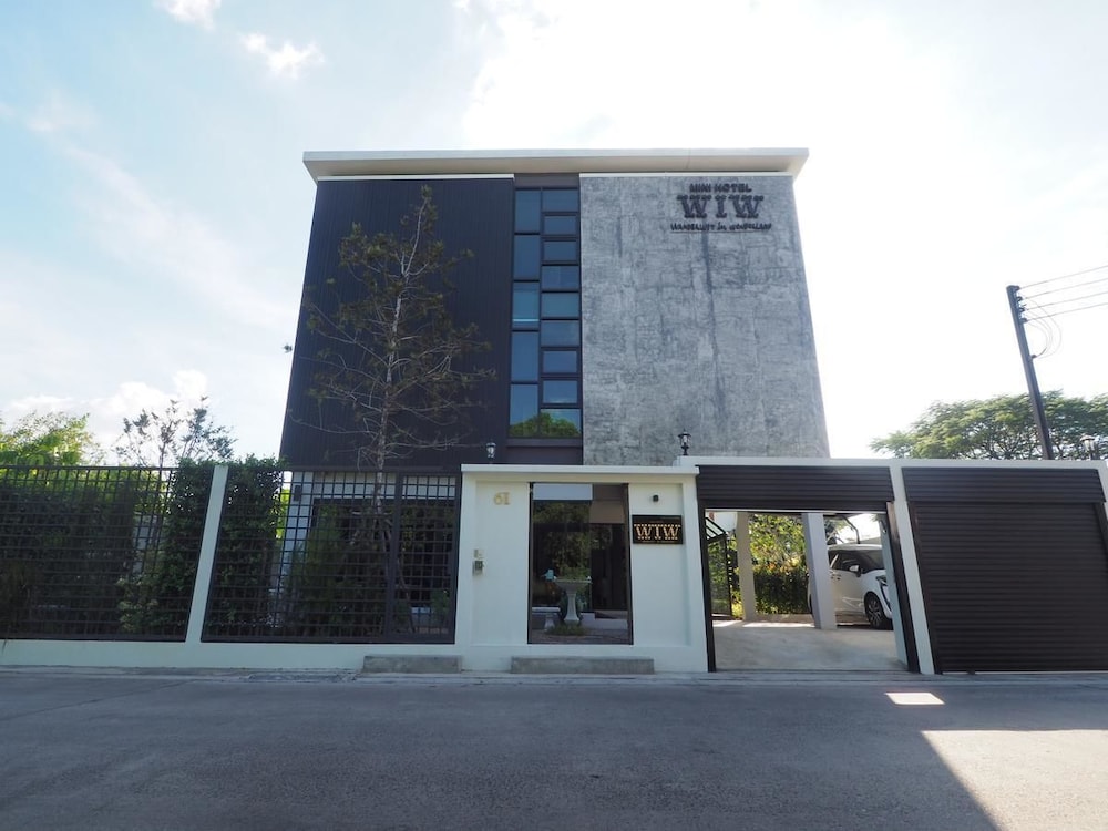 WIW Minihotel, Singapore