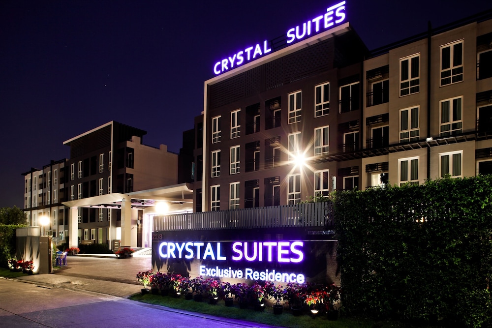 Crystal Suites Suvarnabhumi Airport, Singapore