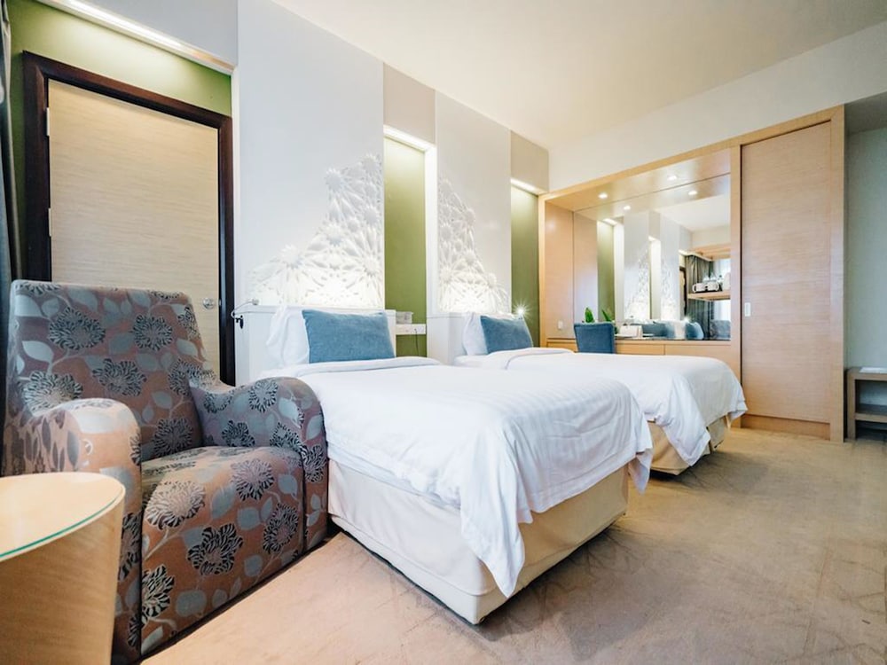 Raia Hotel Kota Kinabalu, Singapore