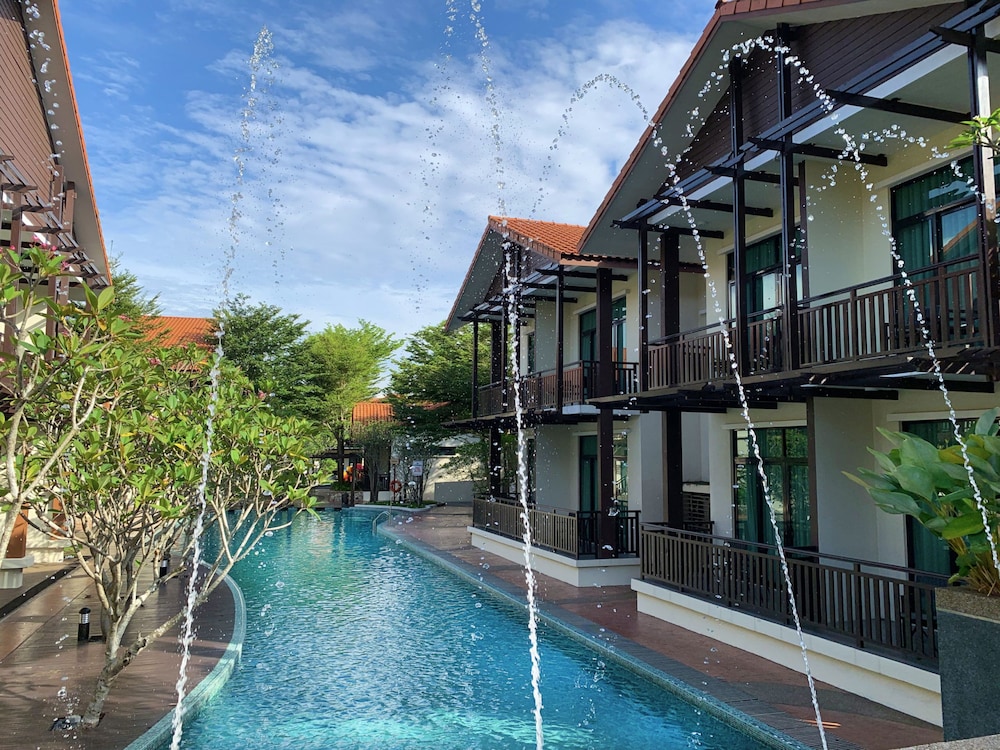 Espira Kinrara, Singapore