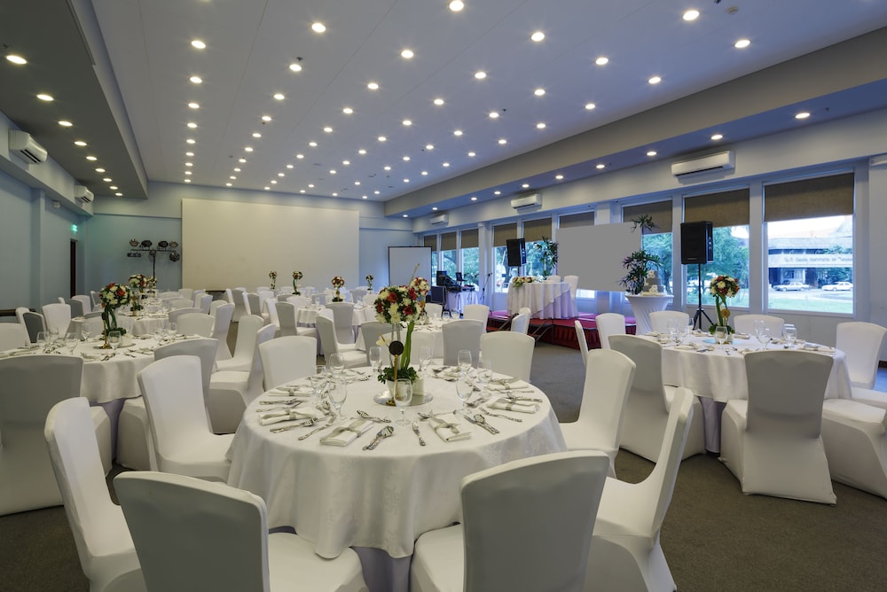 Photo of Microtel by Wyndham UP Technohub, 3-star hotel in Diliman
