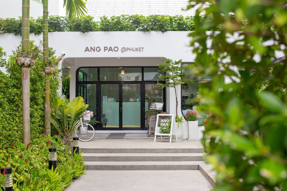 Ang Pao Hotel, Singapore