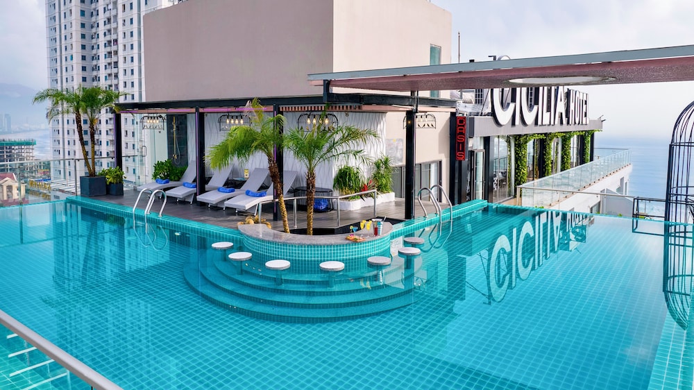 Cicilia Danang Hotel & Spa Powered by ASTON, Singapore