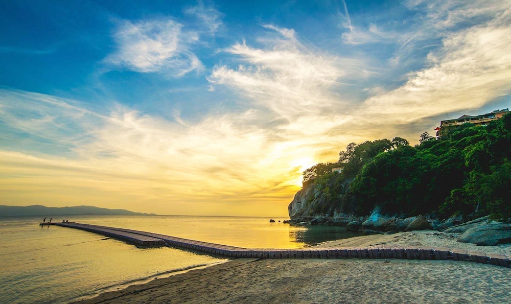 Cocohut Beach Resort & Spa, Singapore