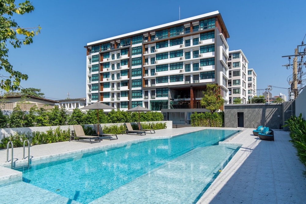 Orion Hotel & Residence Bangna, Singapore