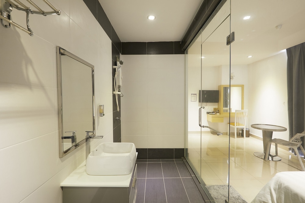 Photo of East Sun Hotel Sekinchan, 3-star hotel in Sekinchan
