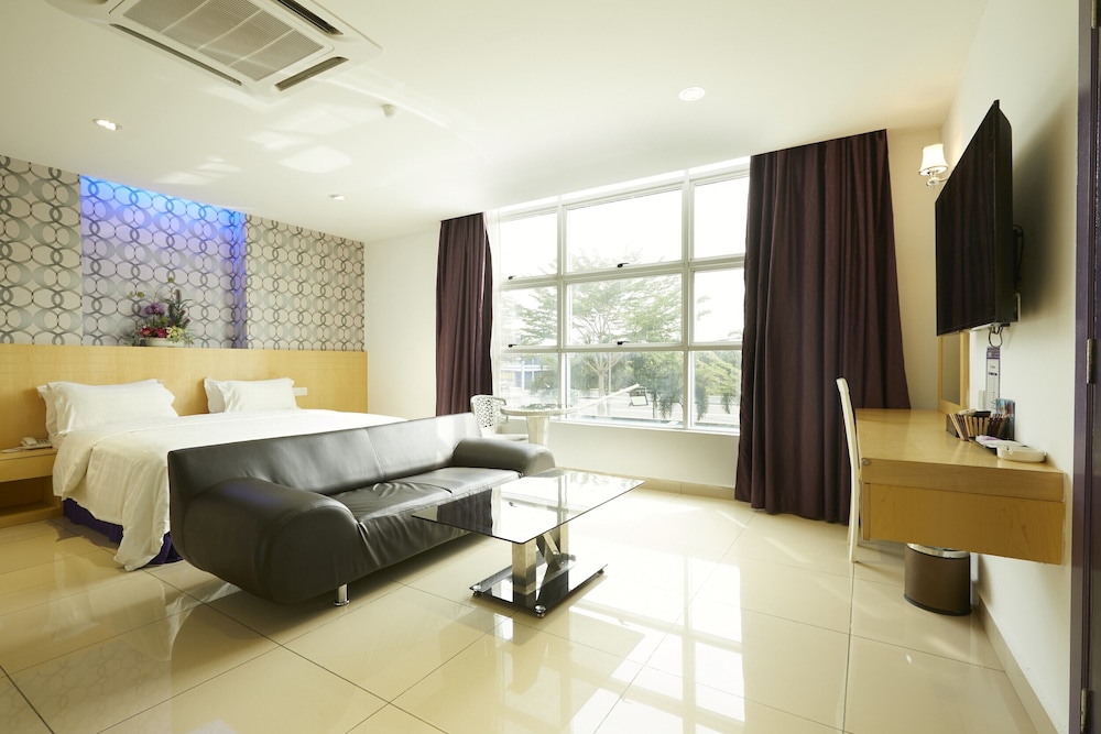 East Sun Hotel Sekinchan exterior, 3-Star hotel in Sekinchan