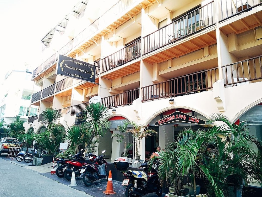 Boomerang Inn, Singapore
