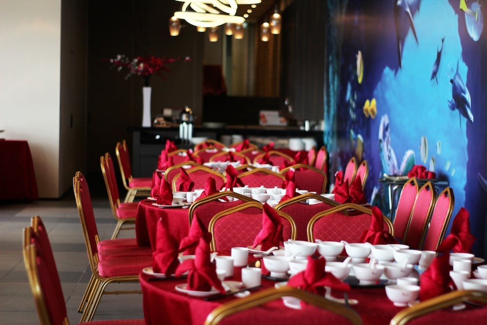 UCSI Hotel Kuching, Singapore
