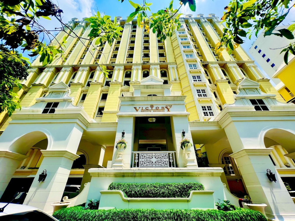 The Victory Residences Bangkok, Singapore