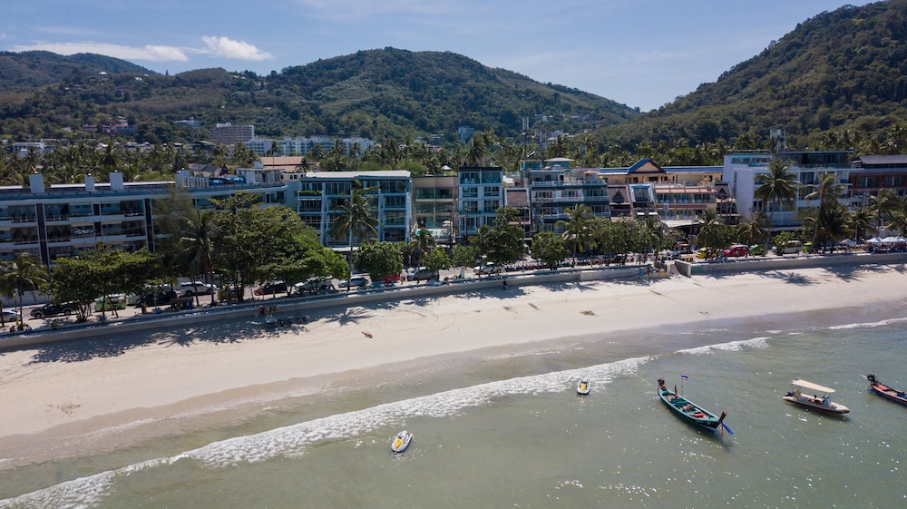 Destination Patong, Singapore