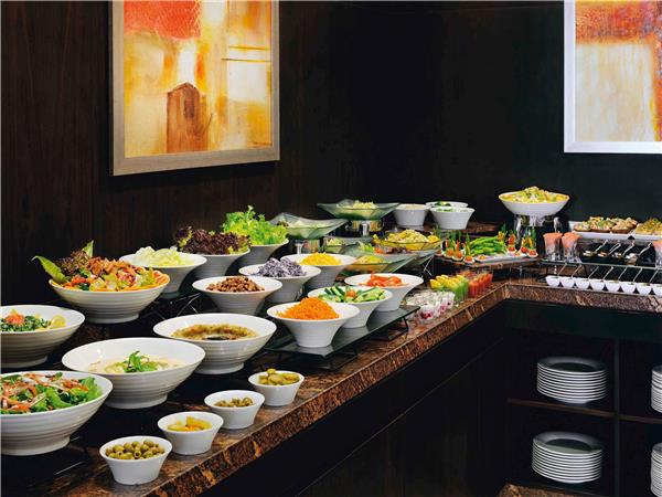 Movenpick Al Mamzar, Singapore