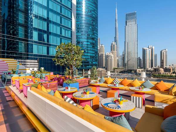 Pullman Dubai Downtown, Singapore