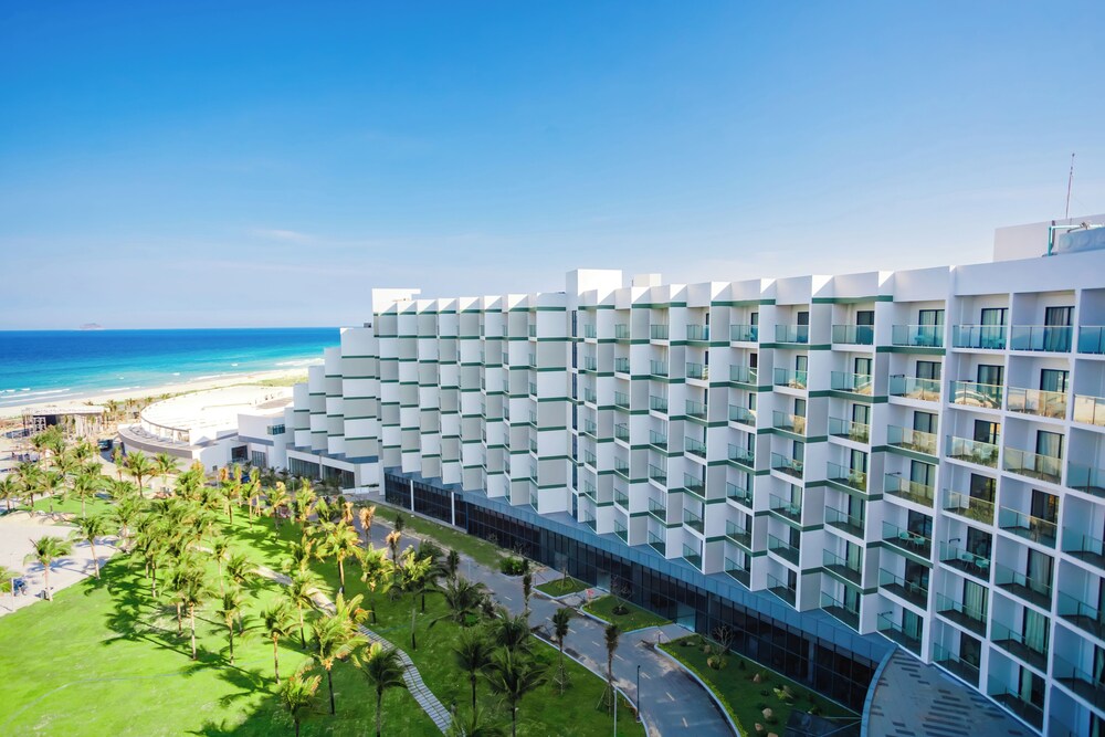 Lugano Resort & Spa-Ultra All Inclusive, Singapore