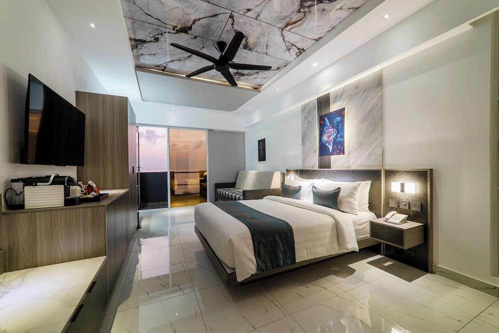 Samann Blue, Singapore