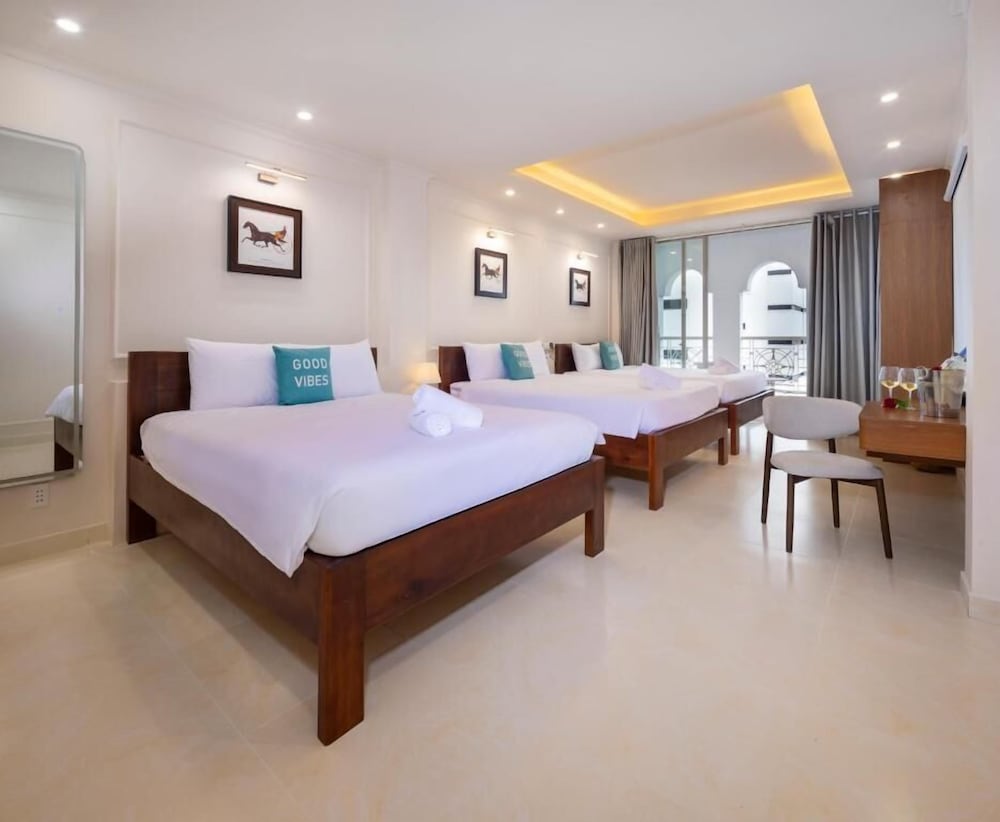 Diamond Crown Hotel, Singapore