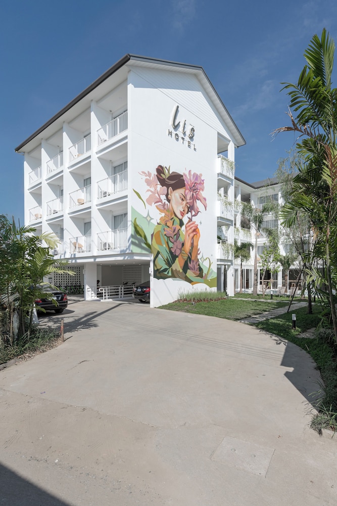 Lis Hotel Chiangmai, Singapore