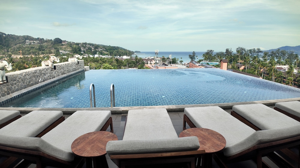 YouDee Hotel Patong (formerly Meir Jarr Hotel), Singapore