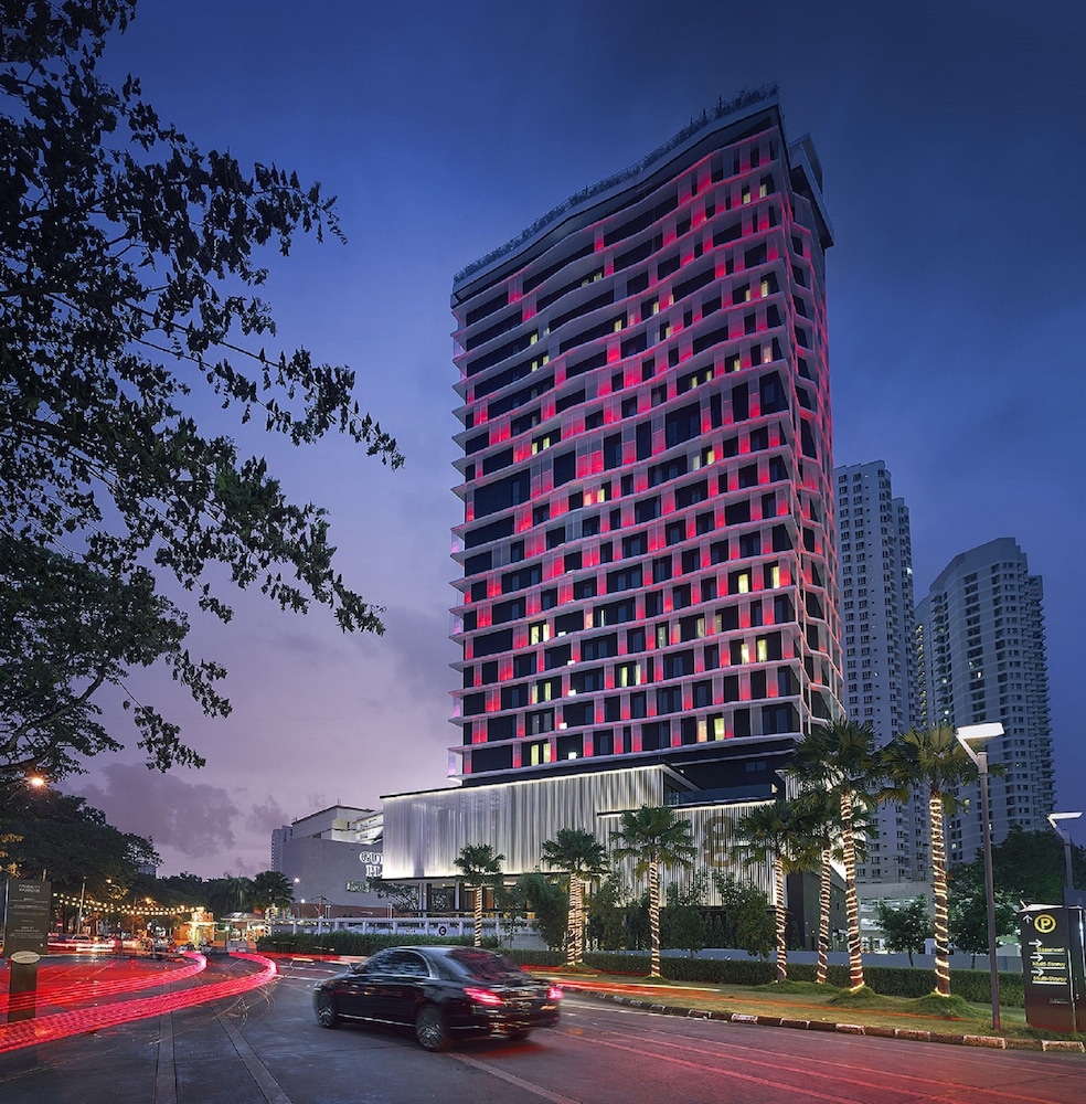 G Hotel Kelawai, Singapore