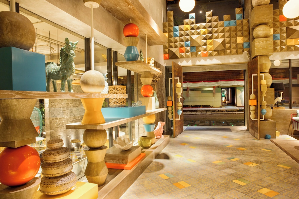 IKOSHAROLD Suites Seminyak, Singapore