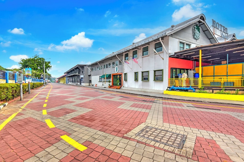 Sunday Malacca Near Jonker Street Formerly Quayside, Singapore