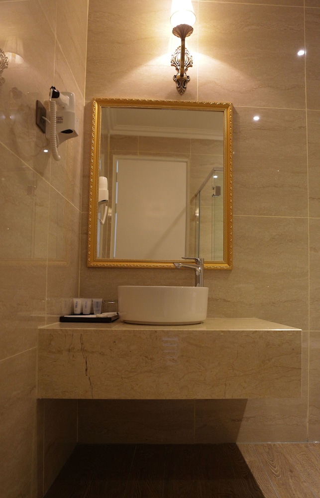 Photo of Tasik Villa International Resort, 4-star hotel in Port Dickson