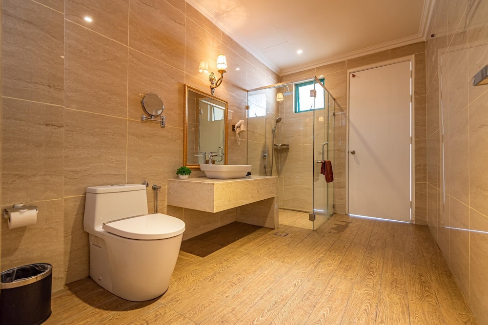 Photo of Tasik Villa International Resort, 4-star hotel in Port Dickson