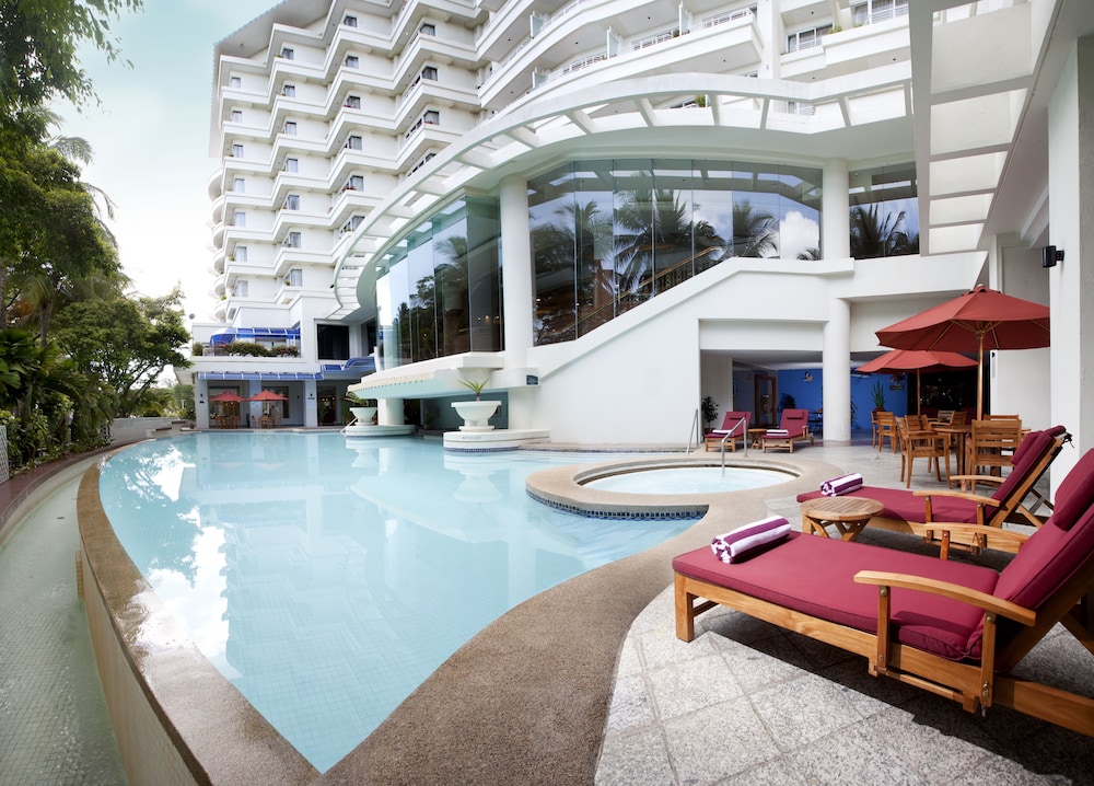 Dorsett Grand Labuan, Singapore