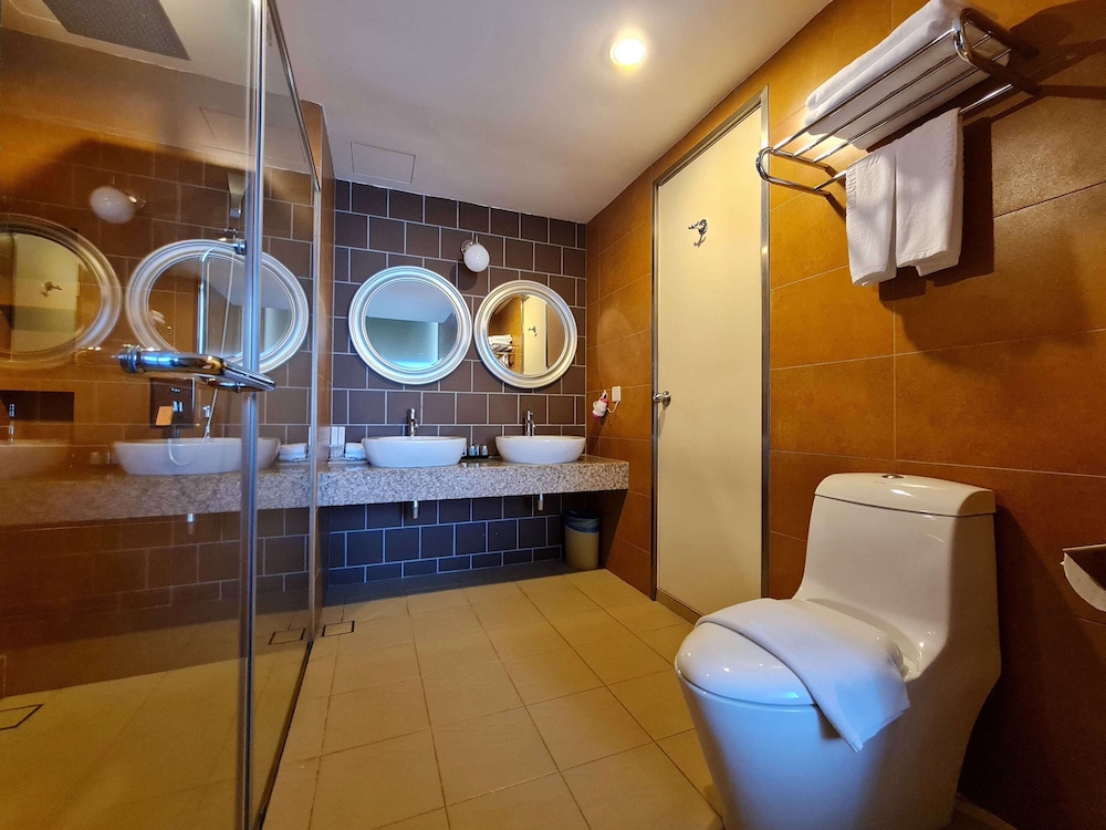 Photo of Swan Garden Hotel, 3-star hotel in Malacca