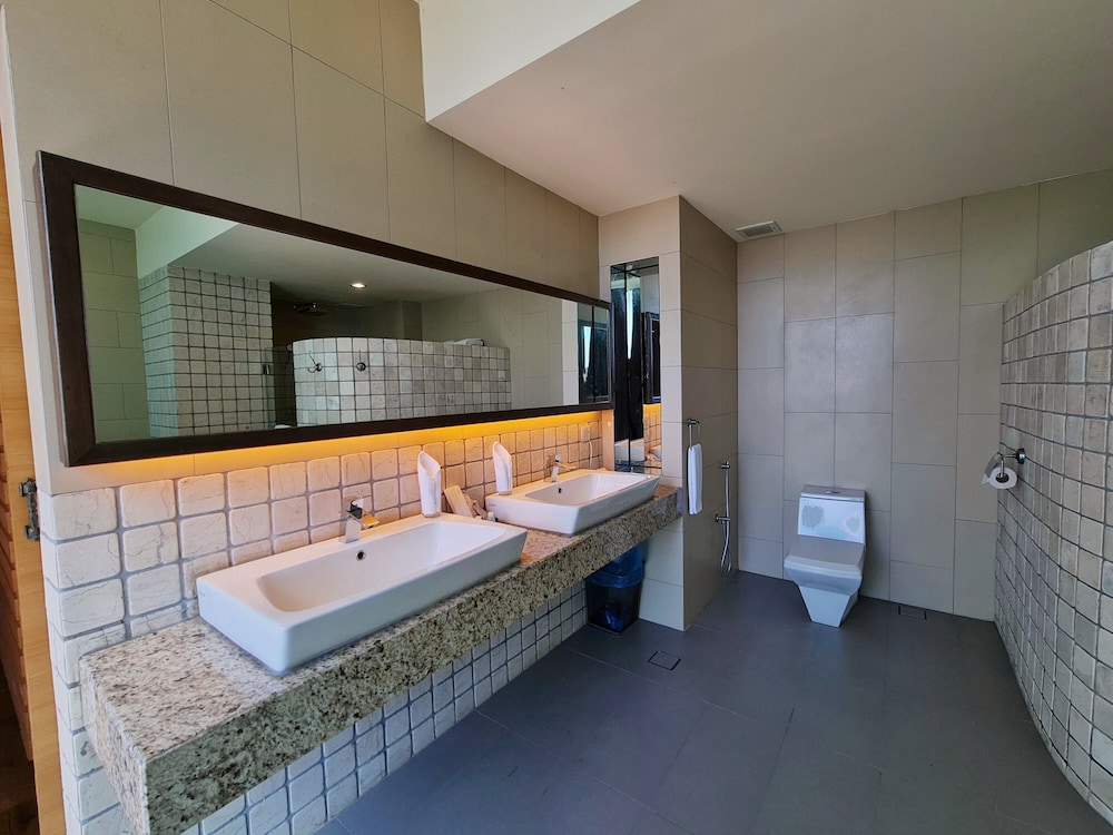 Photo of Swan Garden Hotel, 3-star hotel in Malacca