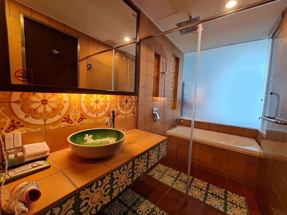 Photo of Swan Garden Hotel, 3-star hotel in Malacca