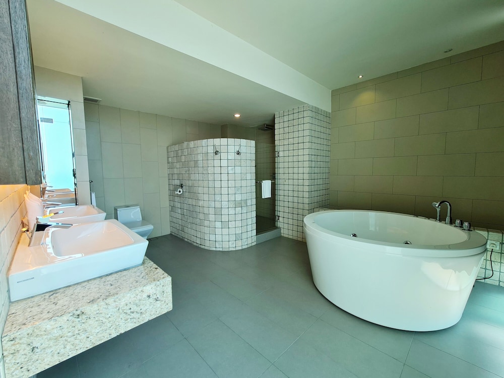 Photo of Swan Garden Hotel, 3-star hotel in Malacca