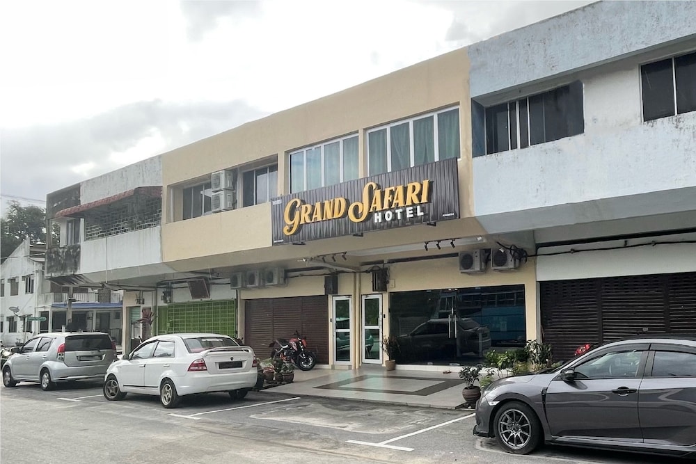 OYO 90369 Safari Hotel Lumut, Singapore