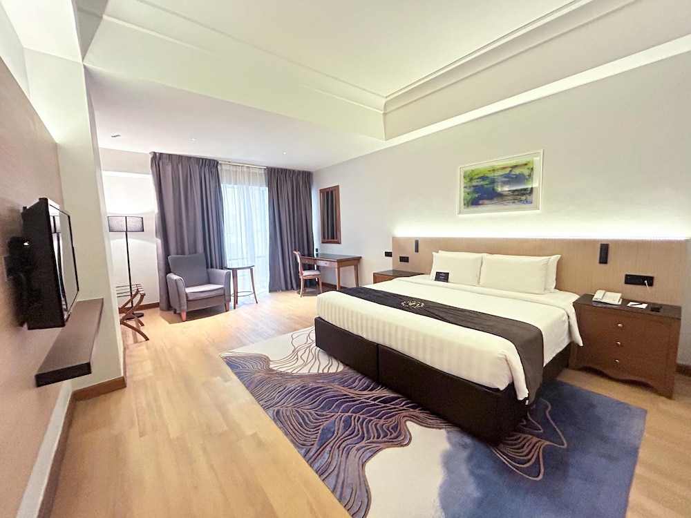 The Pearl Kuala Lumpur, Singapore
