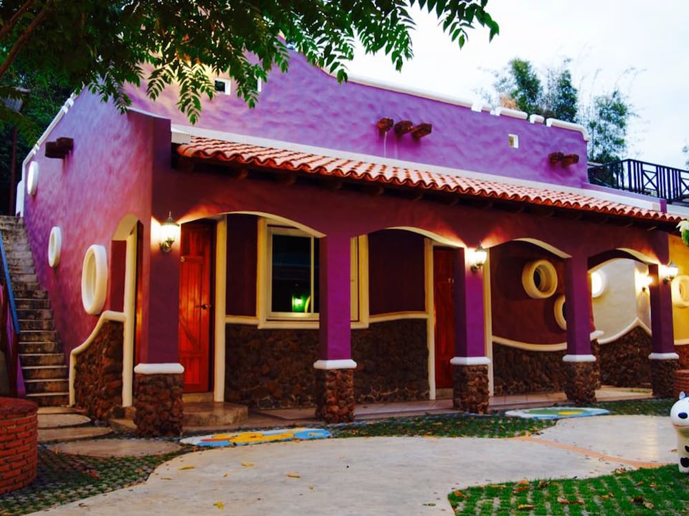Sa-Bai-Buri, Singapore
