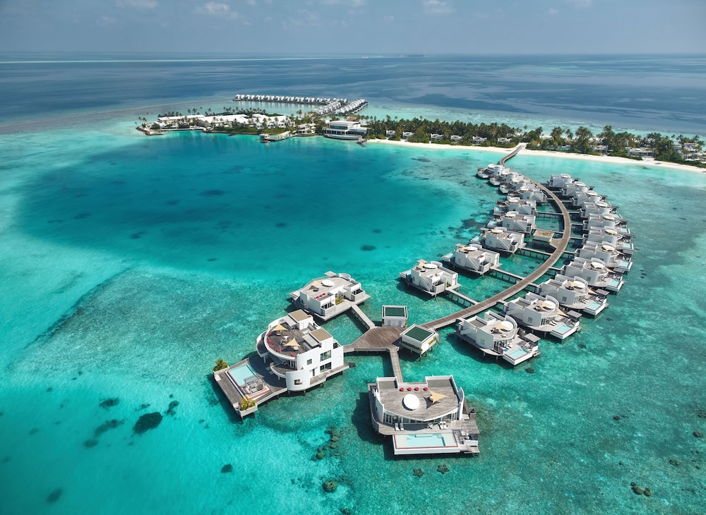 Jumeirah Olhahali Island, Singapore