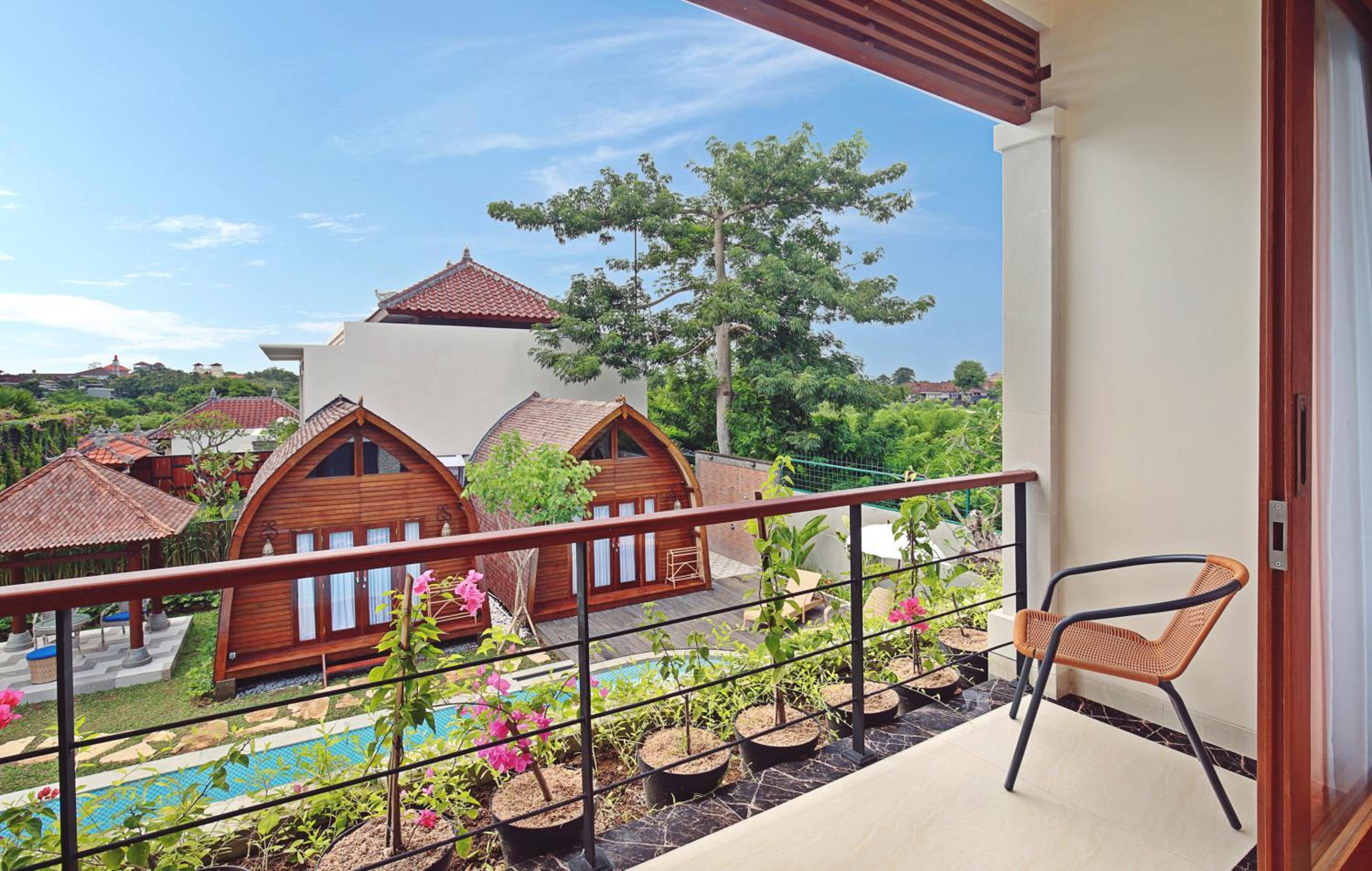 Kubu GWK Resort, Singapore