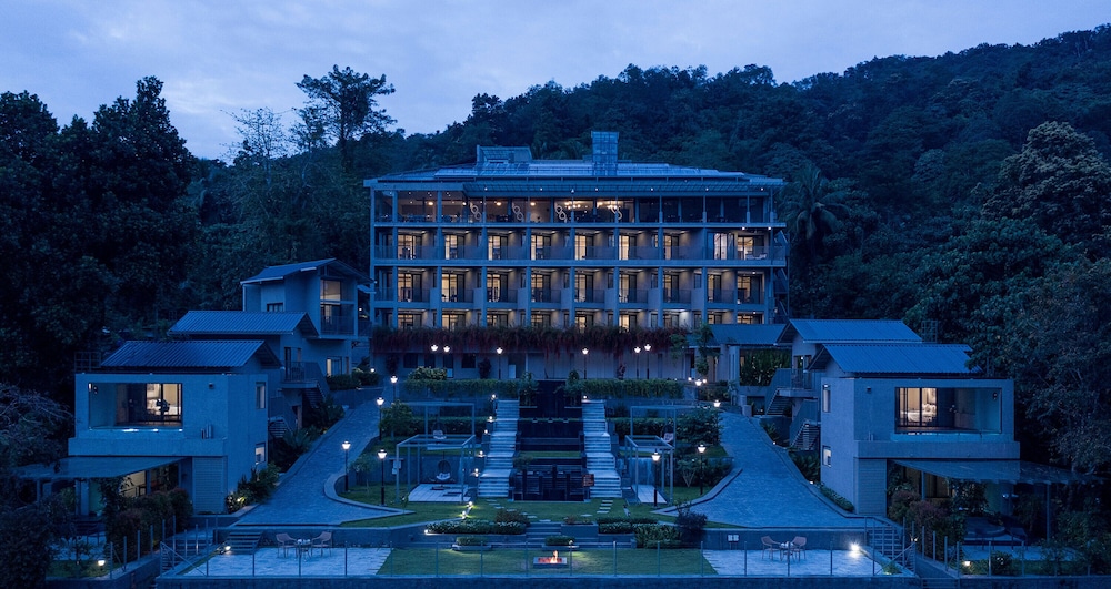 Niraamaya Retreats Samroha Athirappilly exterior, 5-Star hotel in Cochin