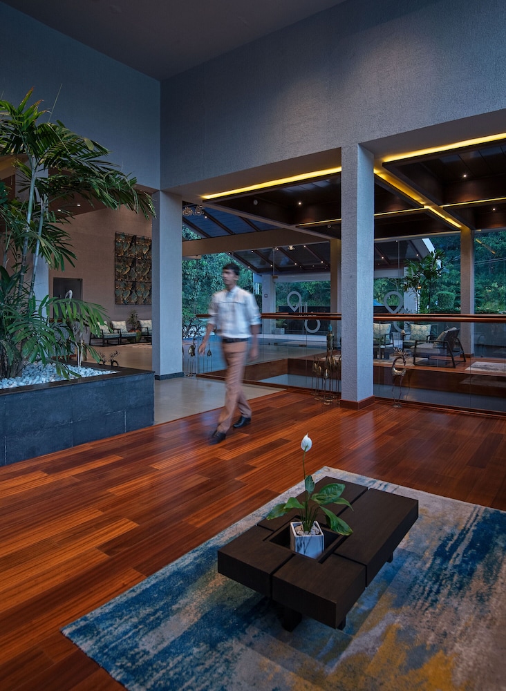 Photo of Niraamaya Retreats Samroha Athirappilly, 5-star hotel in Cochin