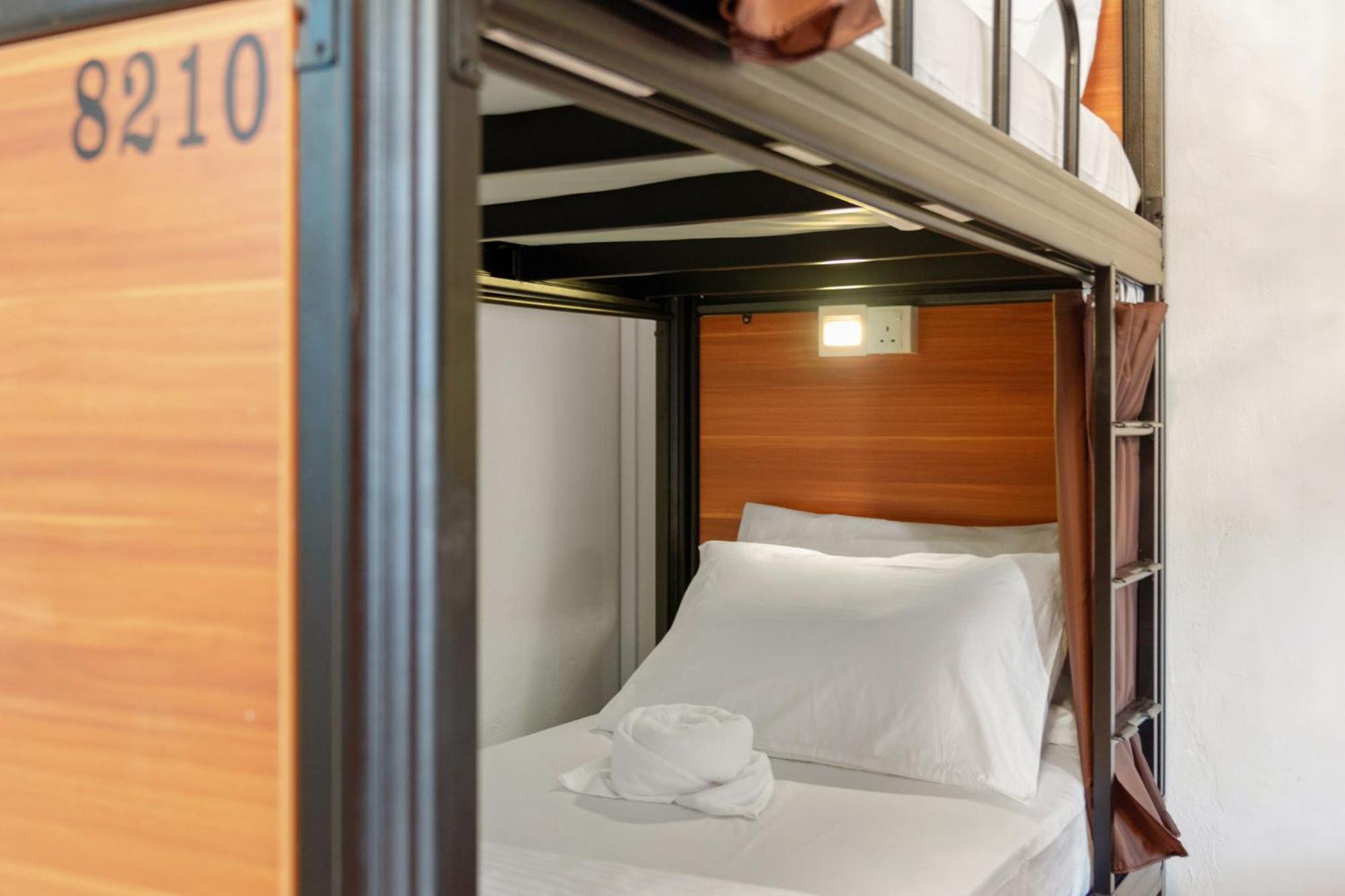7 Wonders Hostel at Upper Dickson, Singapore